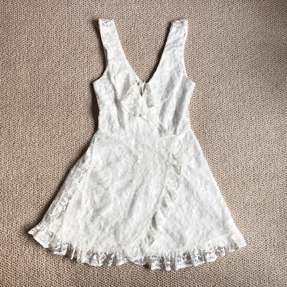 lacy white cocktail dress - Picture 3 of 4